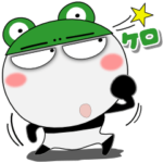 コスプレをしてカエルになりきったパンダ