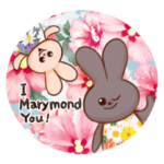 花を着た黒うさぎ