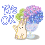 夏のアジサイが大好きな可愛いうさぎと猫